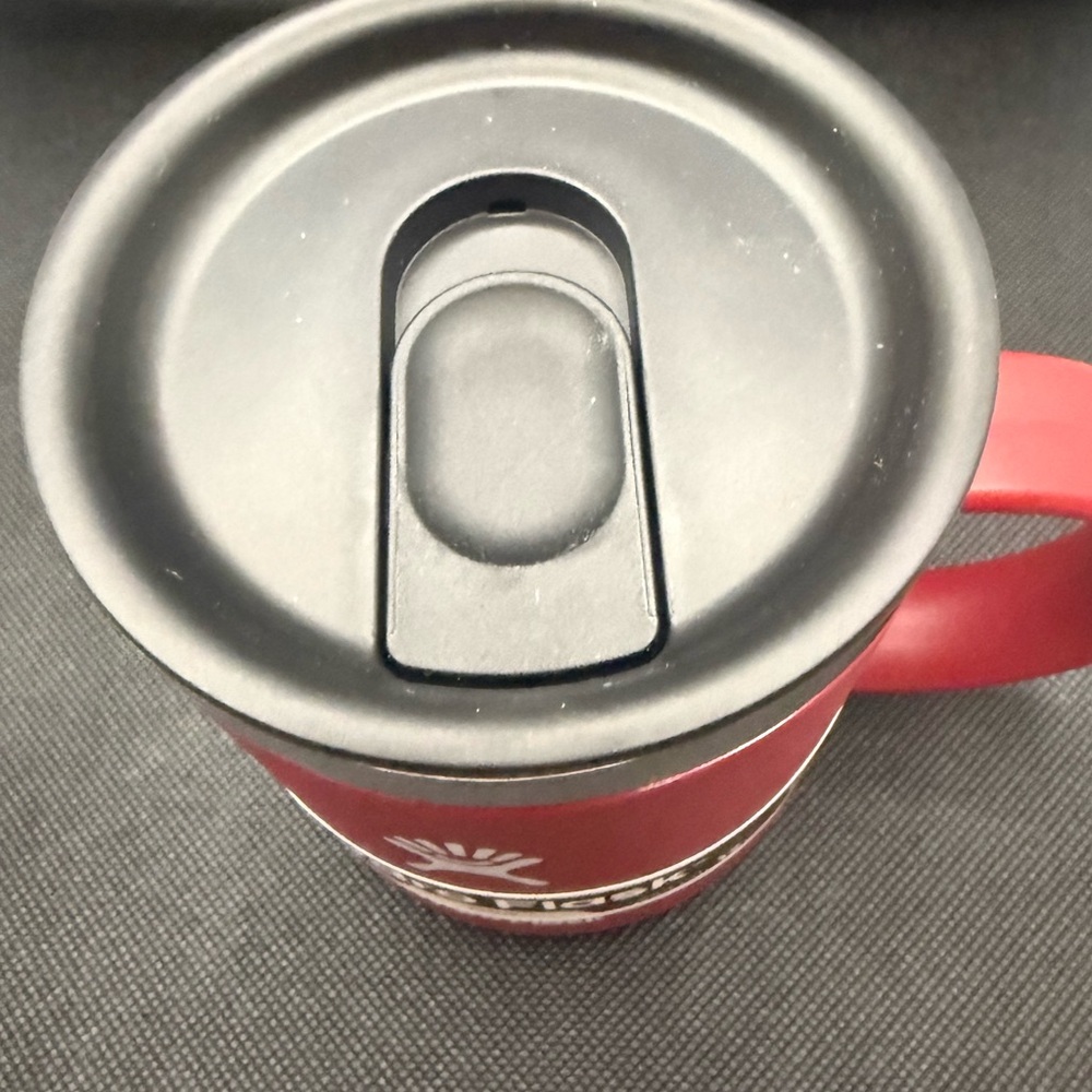 Berry Mug Hydro Flask with Lid (Discontinued color) - Picture 4 of 6